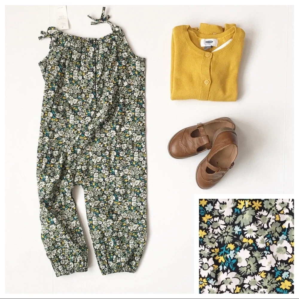 NWT BabyGap Romper - Picture 1 of 3